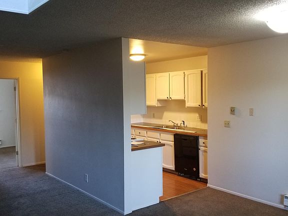 3rd image of 4407 76th Ave W APT 3