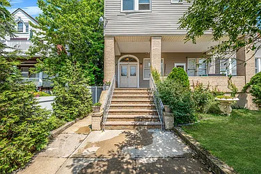 144 B 121st Street