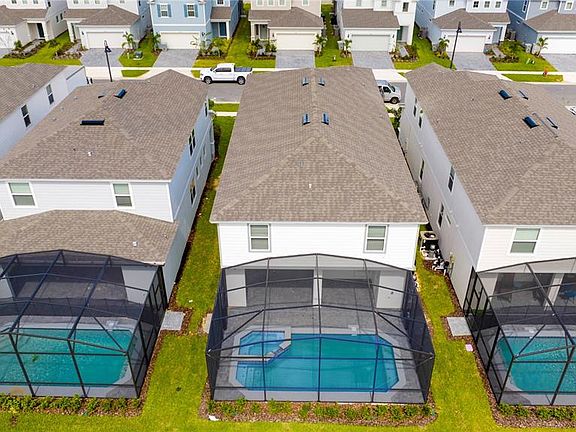 2nd image of 3325 LILAC WAY