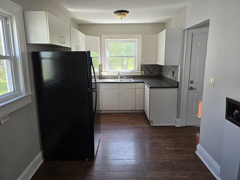 2616 Avondale Ave — Photo 5