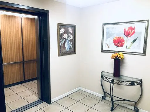 Lemarsh Apartments — Photo 9