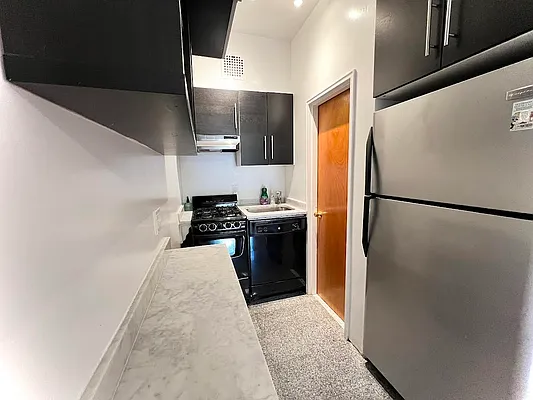 Rented by Oxford Property Group | media 5