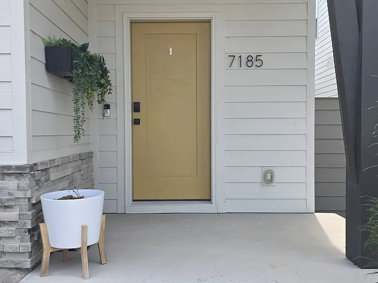 7185 W Sugarwood St — Photo 2