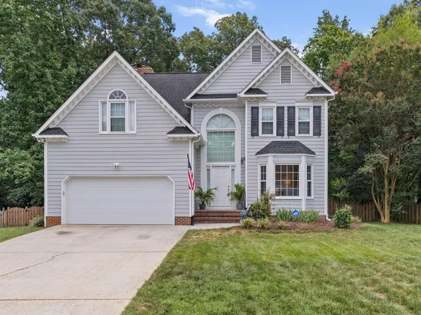 102 Copper Hill Dr, Cary, NC 27518