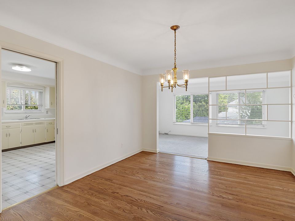 Dining Room opens to Family Room