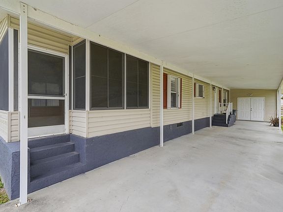 4th image of 1500 SW 65th Avenue