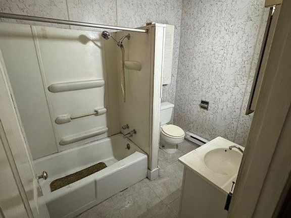 5th image of 213 W Broad St #3