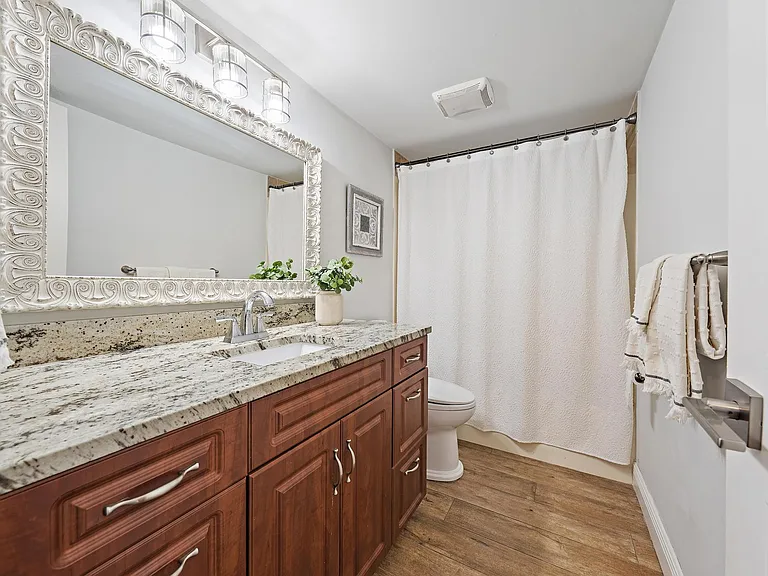 388 Golfview Rd #H — Photo 13