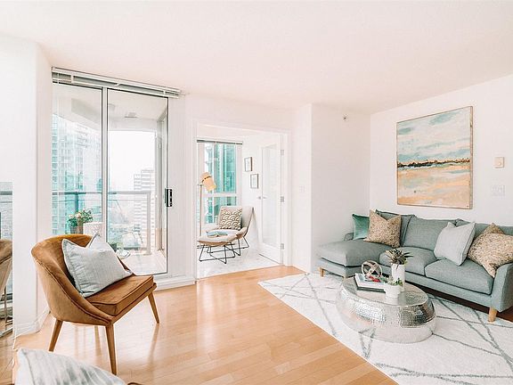 3rd image of 1328 W Pender St #3101