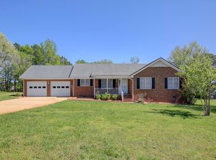 1305 Trotter Bluffs Dr, Holly Springs, NC 27540
