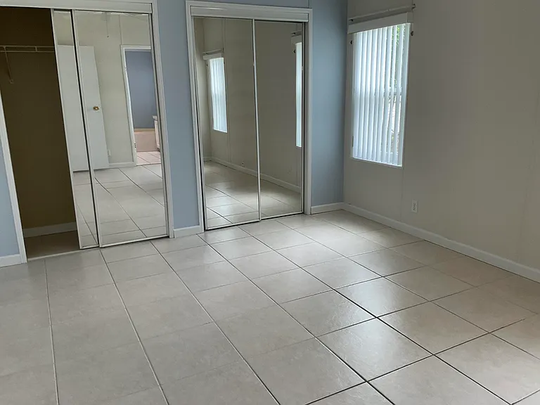 827 Sunglow St — Photo 10