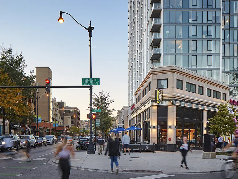 The Apartments at Lincoln Common — Photo 44