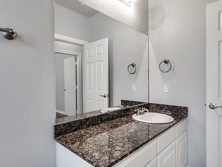 2500 S University Dr — Photo 8