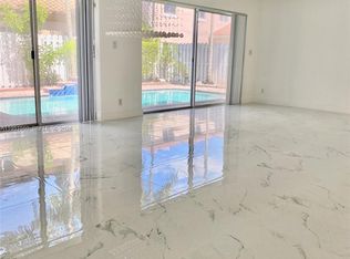 11301 Rockinghorse Rd, Hollywood, FL 33026