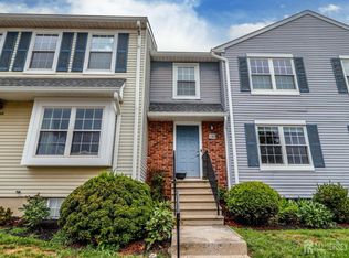 136 Coburn Ln, Somerset, NJ 08873