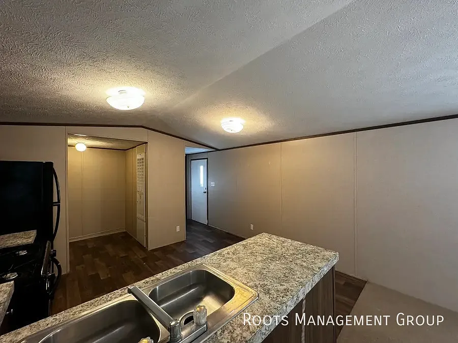 3 Bed 2 Bath Home Available for Lease at Countryside Estates KS - Apply Now! — Photo 3