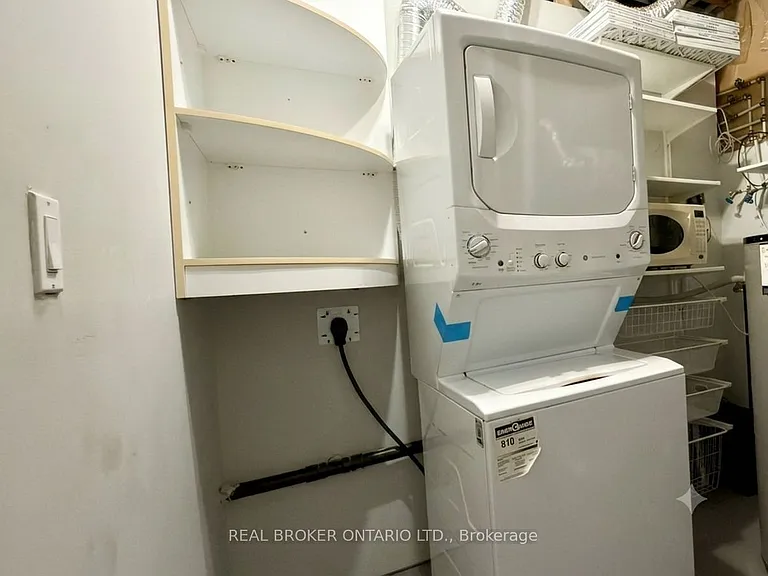 5 Twinberry Cres #LOWER — Photo 9