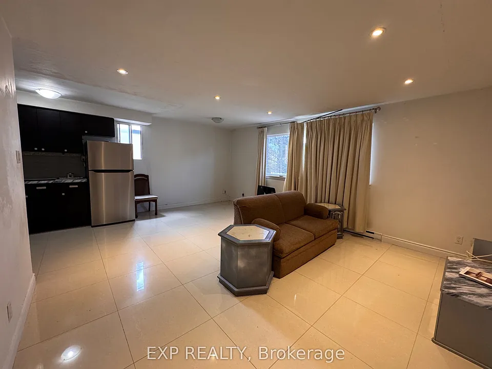 256 Lakeshore Rd E #3