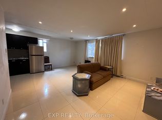 256 Lakeshore Rd E #3, Mississauga, ON L5G1G9