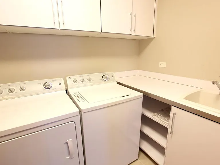 1555 Kapiolani Blvd #1406 — Photo 16