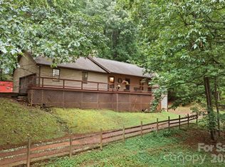 1424 Big Cove Rd, Waynesville, NC 28786