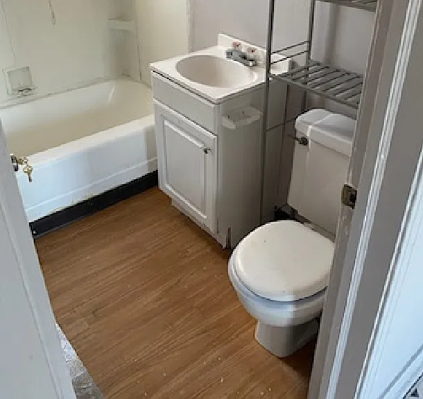 1101 Evans Ave #D — Photo 7