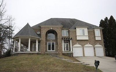 43913 Loganwood Ct, Ashburn, VA 20147 | Zillow