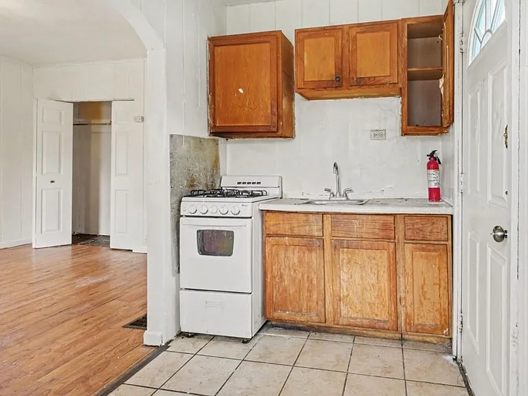 458 Clinton Ave #3 — Photo 2