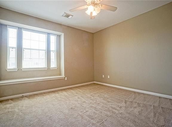 5th image of 1101 Parmer Ln #103