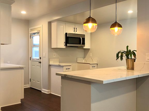4th image of 2728 Prospect Ave #A