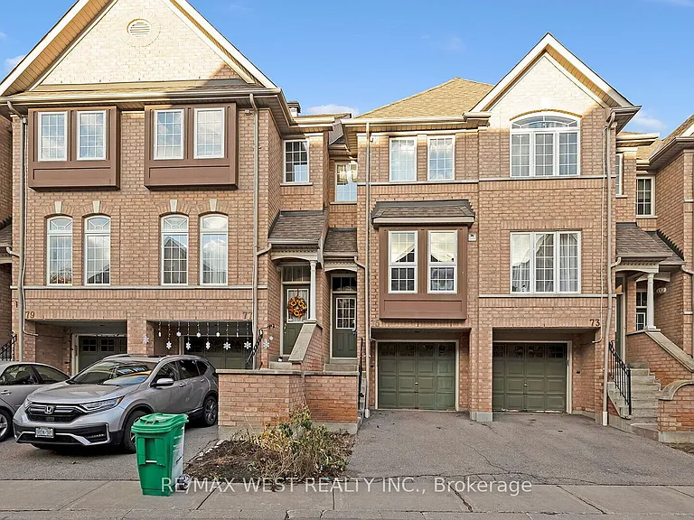 50 Strathaven Dr #75 — Photo 1