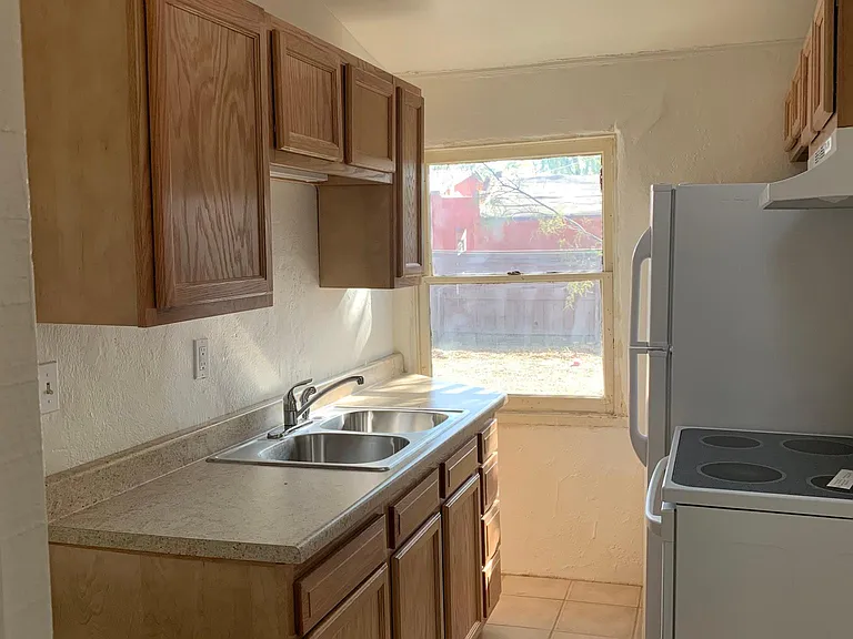 3025 N Richey Blvd #B — Photo 8