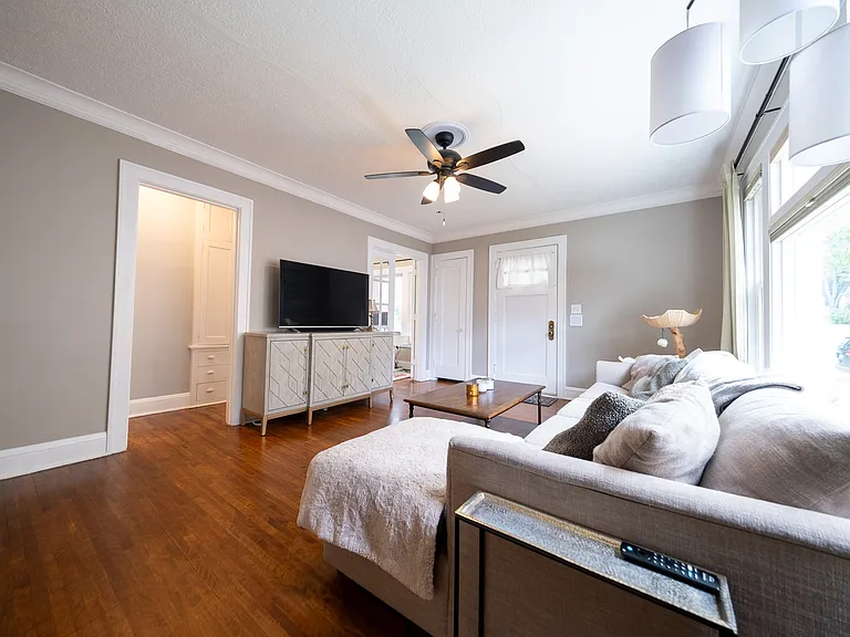 2916 Johnson St NE — Photo 4
