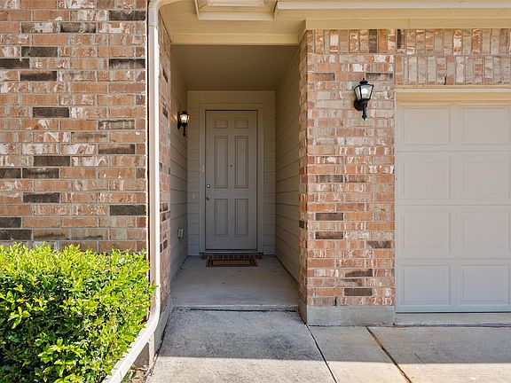 5th image of 5709 Del Rey Dr