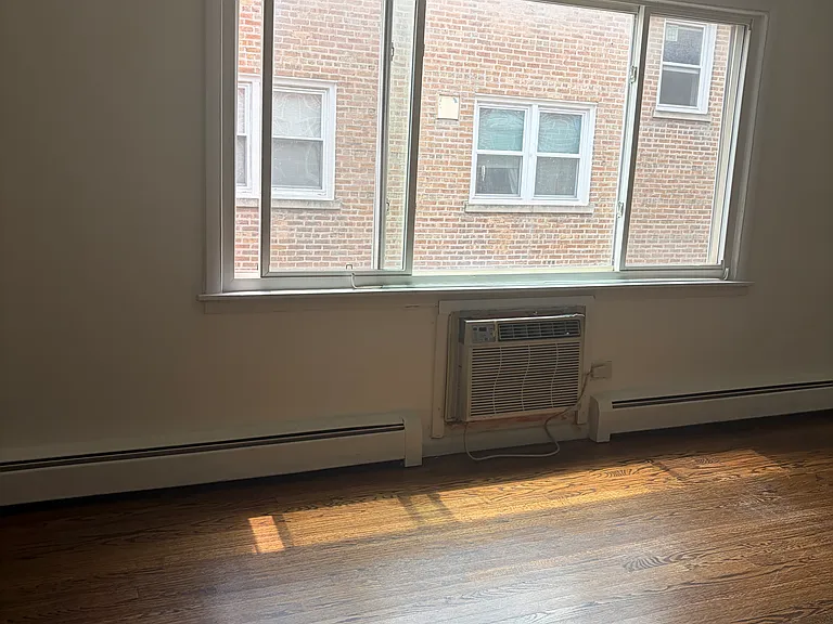 6743 N California Ave #1 — Photo 5