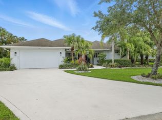 900 White Tail Ave SW, Vero Beach, FL 32968