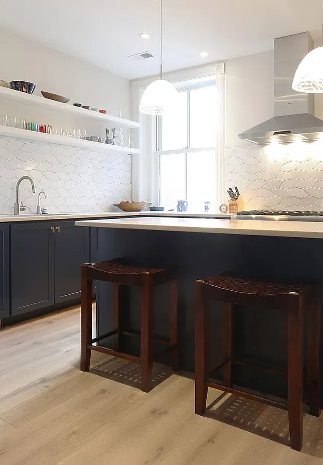 3 bed, 2.5 bath, 1795 sqft, $8,835 — Photo 4