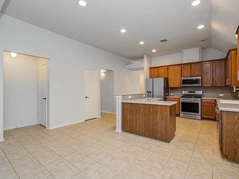 21922 Catoosa Dr — Photo 12