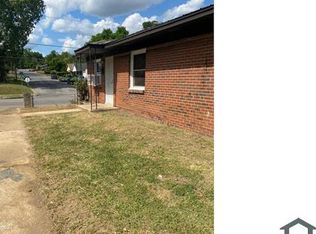 209 8th Aly W APT D, Birmingham, AL 35204