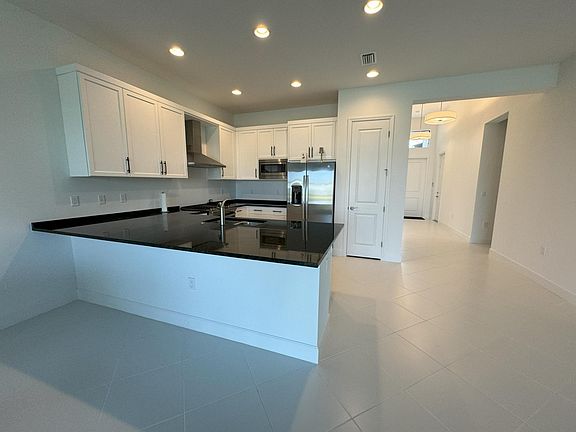 3rd image of 20215 Ainsley St