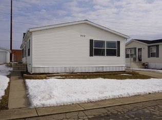 842 S 11th St, Dekalb, IL 60115