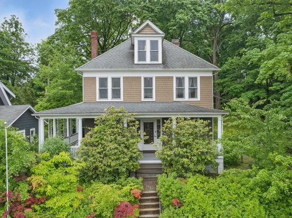 101 Mohican Park Avenue, Dobbs Ferry, NY 10522