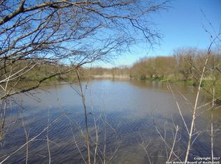 677 Dresner Rd, Seguin, TX 78155