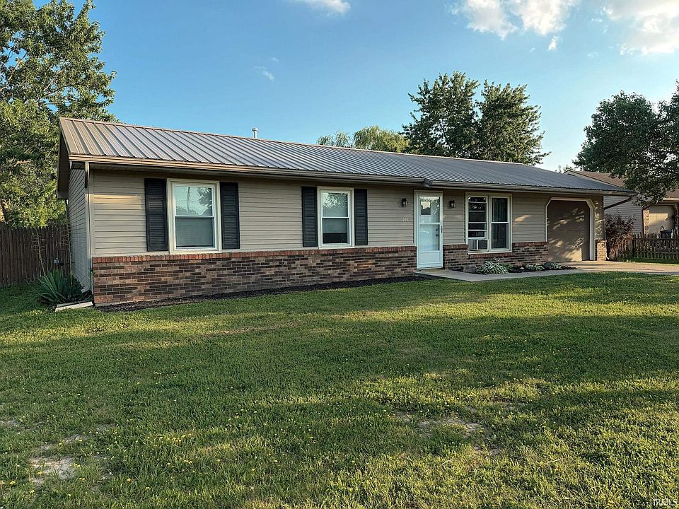 2nd image of 224 Wind Ridge Trl