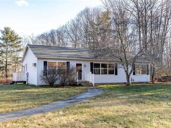 137 Lake Road, Warren, CT 06754