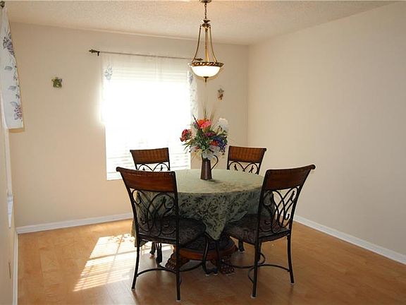 3rd image of 14043 Ames Ave