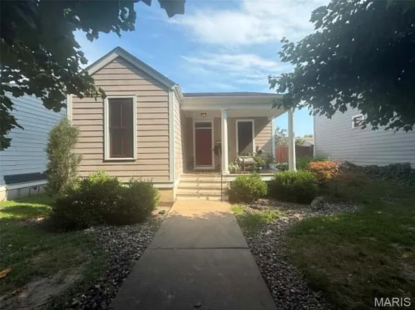 3405 Banner St, Saint Charles, MO 63301