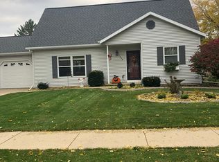 1808 Charles St, De Pere, WI 54115