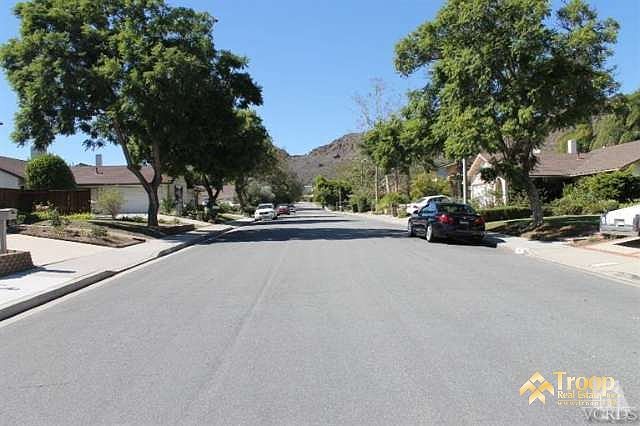 1st image of 827 W Bright Star St