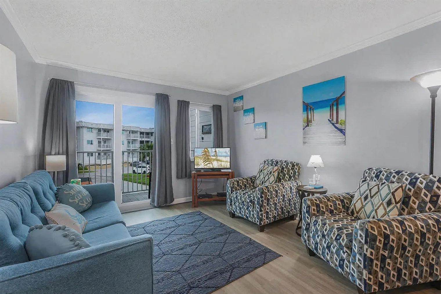 2 bed, 2.0 bath, 990 sqft, $2,483 — Photo 4